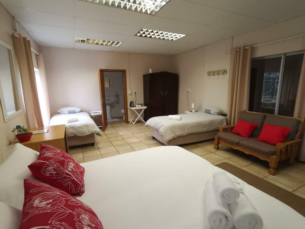 En Route Guest House Trompsburg Esterno foto